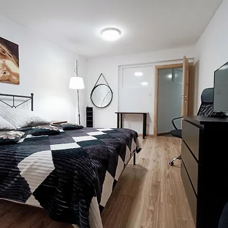 호스텔 Pokoje Krakow Plus