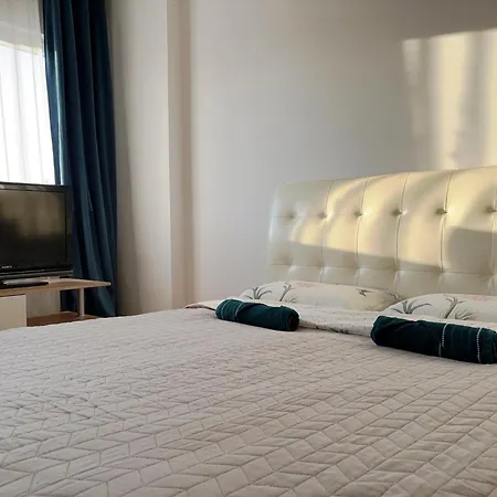 Хостел Pokoje Krakow Plus