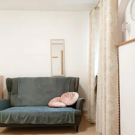 Hostel Pokoje Krakow Plus *