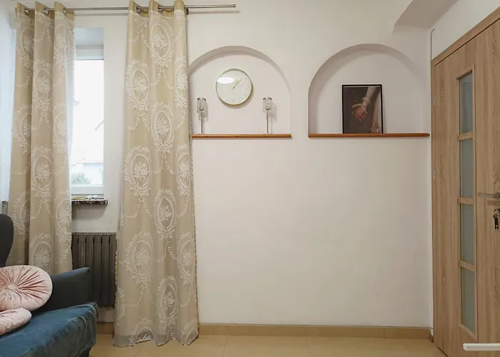 Pokoje Krakow Plus ホステル